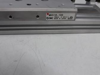 Pneumatický válec s lineárním vedením SMC typ MXS 16-100