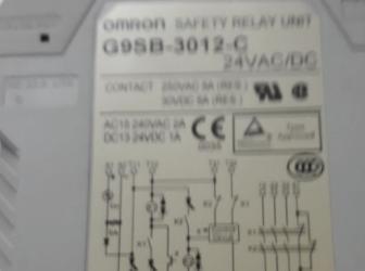 Bezpečnostní relé OMRON typ G9SB-3012-C