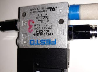Pneumatický ventil FESTO typ CPE10-M18H-3OL-QS-6